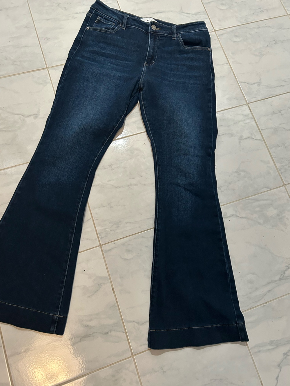 KanCan Dark Indigo blue denim flare leg Jeans.  EUC!